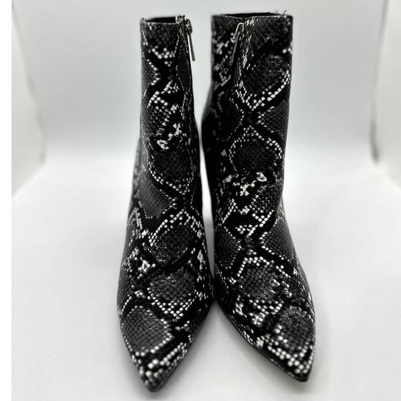 Rampage Snake Skin Animal Print Heeled Boots NWOB Women's Sz 8 Black White - Picture 2 of 12
